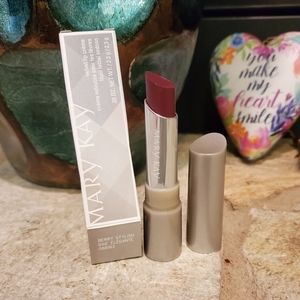 *NEW* Mary Kay Ltd Edition Velvet Lip Creme